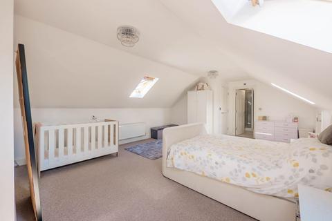 3 bedroom flat for sale, The Approach, Rayleigh SS6