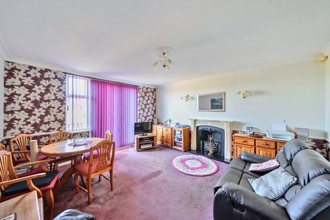 3 bedroom detached house for sale, Wyvern Road, West Purley