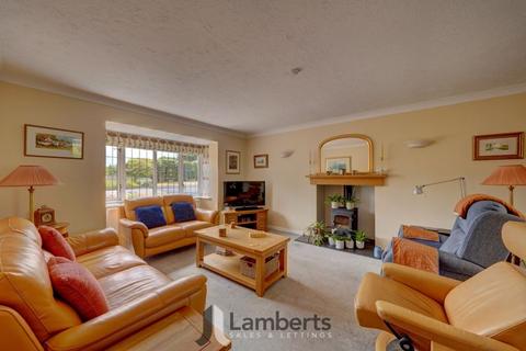 2 Brookhampton Close, Redditch, B97 5FF