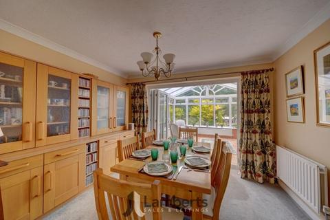 2 Brookhampton Close, Redditch, B97 5FF