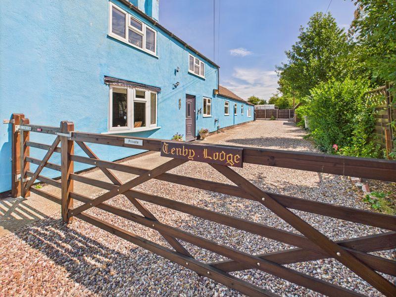 Tenby Lodge