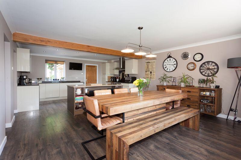 Dining kitchen