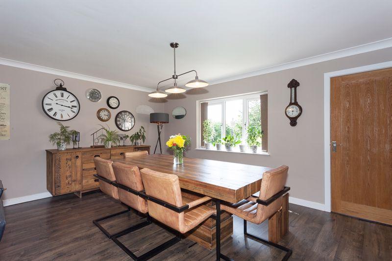 Dining kitchen