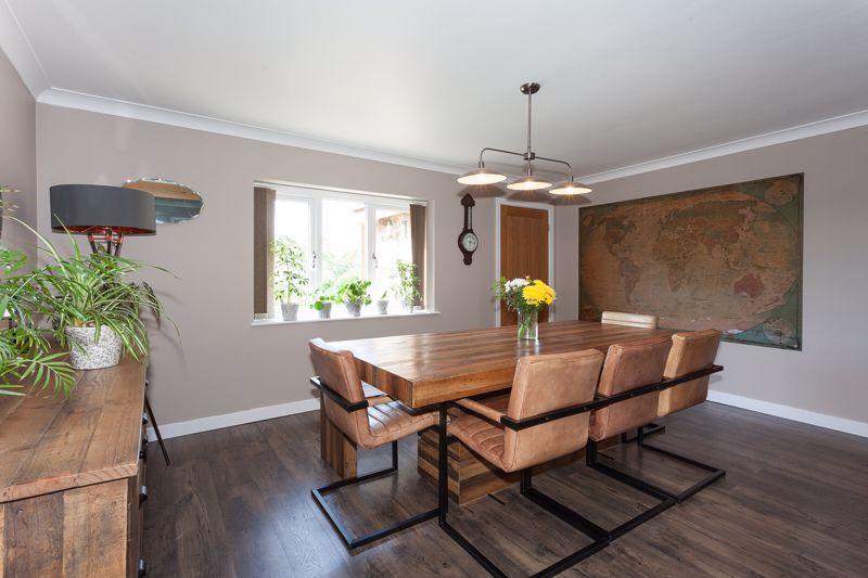 Dining kitchen