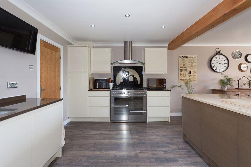 Dining kitchen