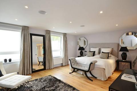 Drayton Gardens, Chelsea, London, SW10