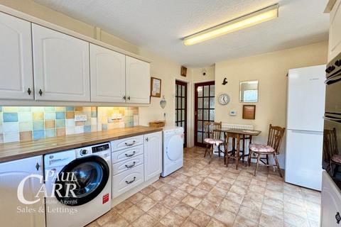2 bedroom detached bungalow for sale, Irnham Road, Four Oaks, Sutton Coldfield, B74 2TN