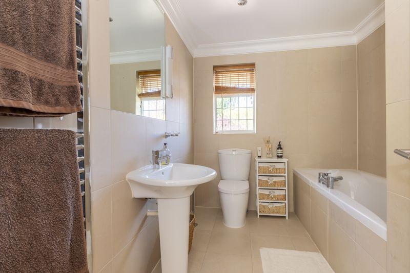 Matser En Suite -