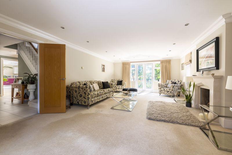 Lounge - Photo 19