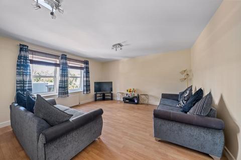 2 bedroom apartment for sale, 17b Cedar Road, Sutton