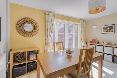 3 bedroom detached house for sale, Massie Close, Milton Keynes