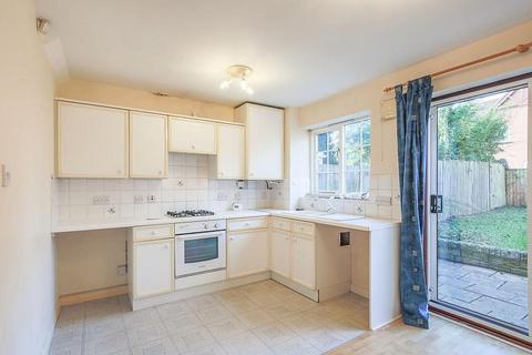 2 bedroom townhouse to rent, Frampton Gardens, Heatherton Village