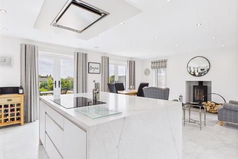 5 bedroom detached house for sale, Worcester Road, Drakes Broughton