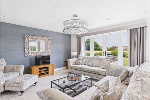 5 bedroom detached house for sale, Worcester Road, Drakes Broughton
