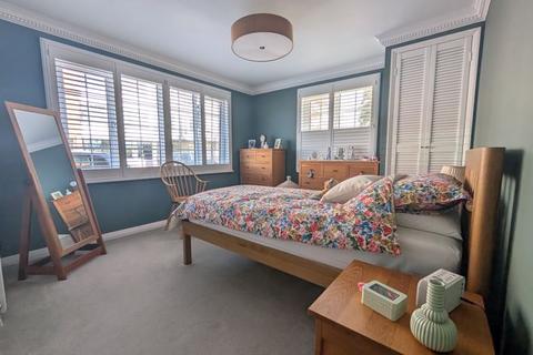 2 bedroom apartment for sale, Grand Parade, Old Portsmouth