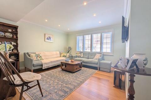 2 bedroom apartment for sale, Grand Parade, Old Portsmouth