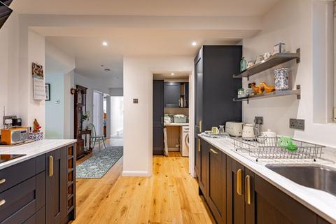 2 bedroom apartment for sale, Grand Parade, Old Portsmouth
