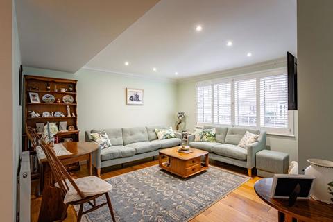 2 bedroom apartment for sale, Grand Parade, Old Portsmouth