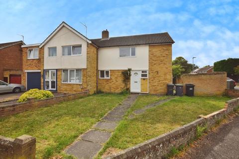 3 bedroom semi-detached house to rent, Fulmar Road, Brickhill Area, Bedford