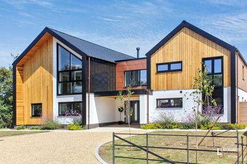 4 bedroom detached house for sale, Long Row, Tibenham, NR16