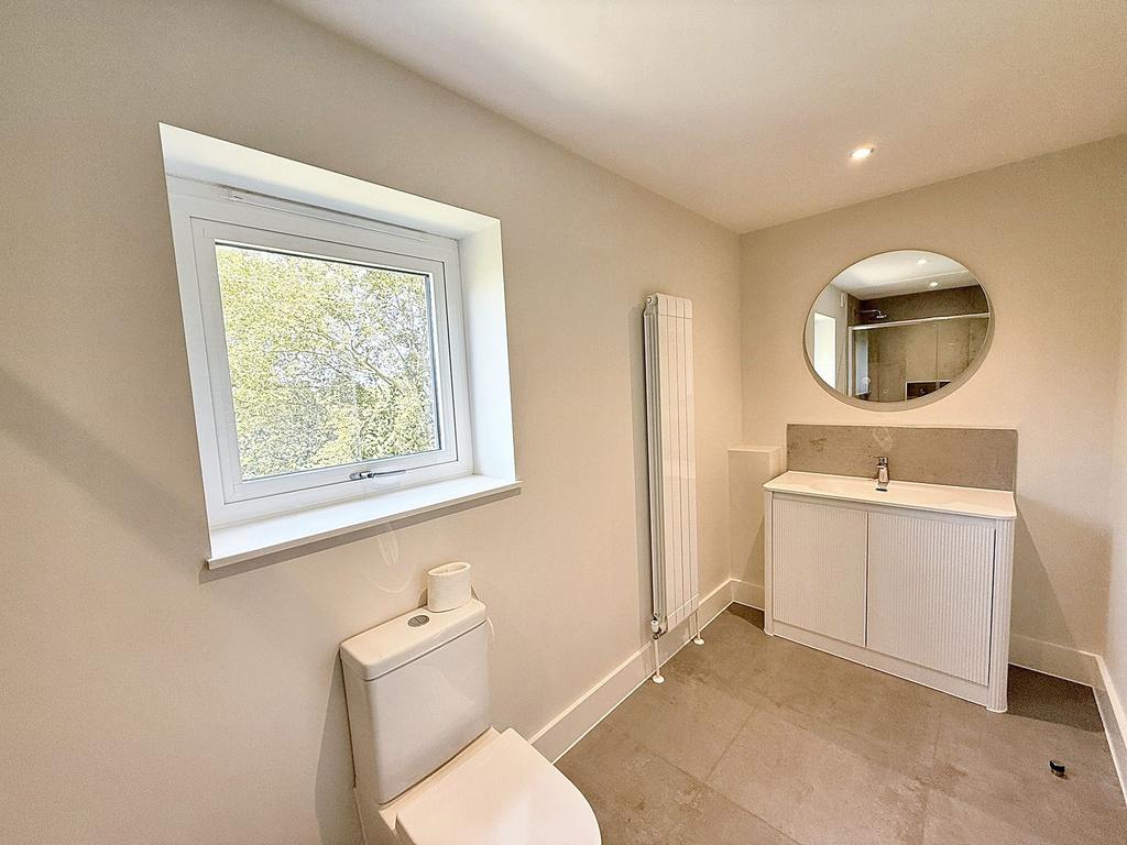 Bedroom 2 En-Suite