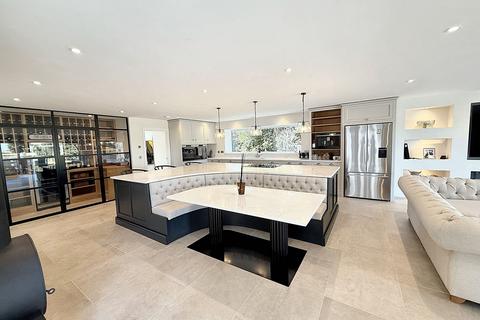 4 bedroom detached house for sale, Long Row, Tibenham, NR16