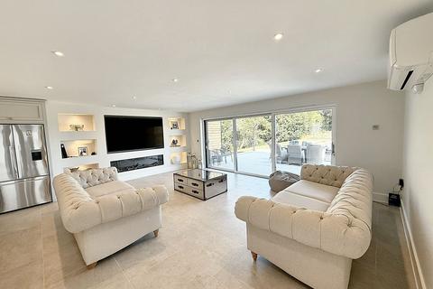 4 bedroom detached house for sale, Long Row, Tibenham, NR16