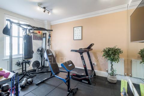 undefined, High Street, Upton, Northampton, NN5