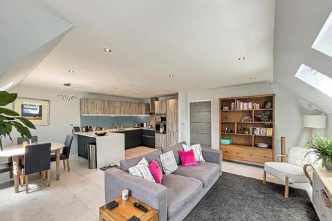 undefined, South Croydon CR2