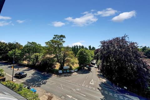 3 bedroom flat for sale, South Croydon CR2