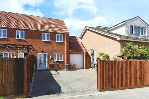 3 bedroom semi-detached house for sale, Lerowe Road, Wisbech, Cambs, PE13 3QL