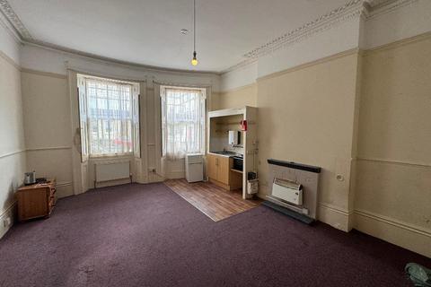 Studio to rent, Brunswick Place, Hove, East Sussex, BN3 1ND