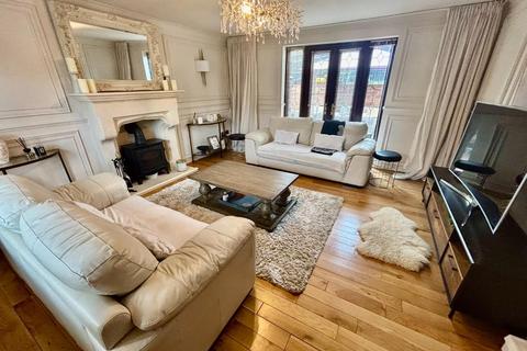 4 bedroom detached house for sale, Russet Drive, Little Billing