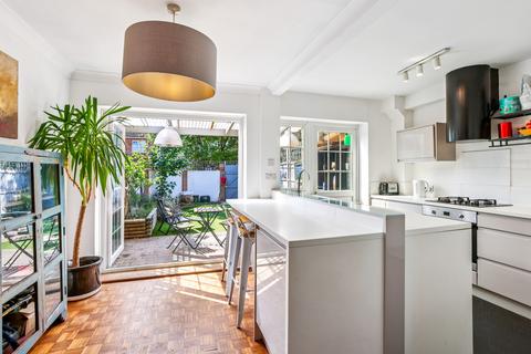 1 Yeomans Mews, Isleworth, TW7 7LZ