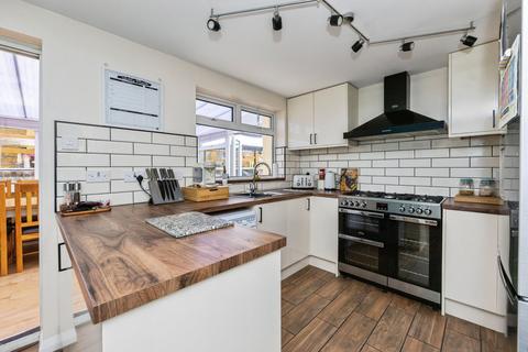 3 bedroom end of terrace house for sale, Cheviot Way, Ashford, TN24 8