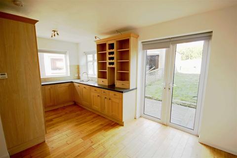 4 bedroom semi-detached house to rent, Mackie Avenue, Patcham, Brighton
