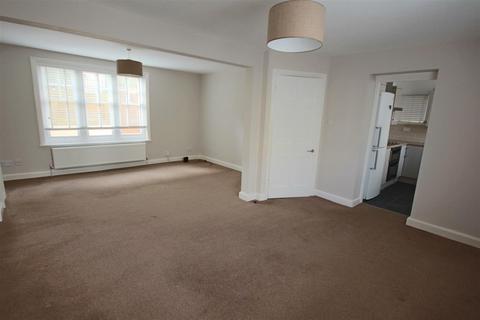 4 bedroom end of terrace house to rent, Crown Gardens, Brighton