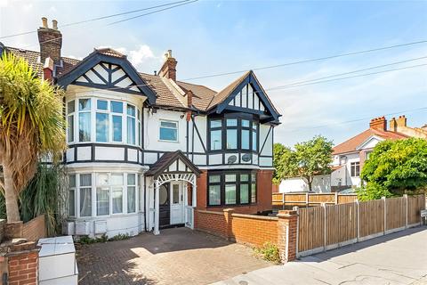 2 bedroom apartment for sale, Ardfern Avenue, London, SW16