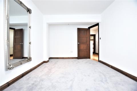 4 bedroom terraced house to rent, Bensham Lane, Thornton Heath, CR7