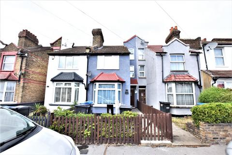 4 bedroom terraced house to rent, Bensham Lane, Thornton Heath, CR7