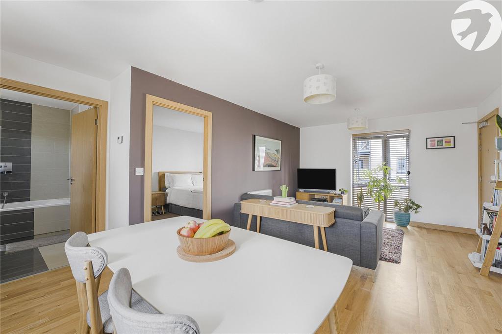 Kitchen Lounge