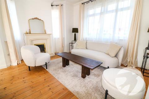 4 Moat Lane, Erith, DA8 2NQ