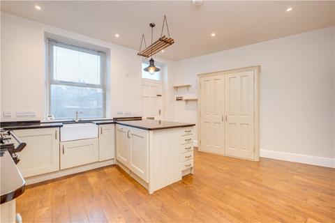 3 bedroom terraced house for sale, Main Street, Burley in Wharfedale, Ilkley, West Yorkshire, LS29