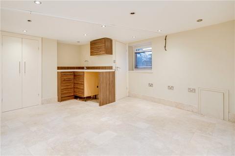 3 bedroom terraced house for sale, Main Street, Burley in Wharfedale, Ilkley, West Yorkshire, LS29