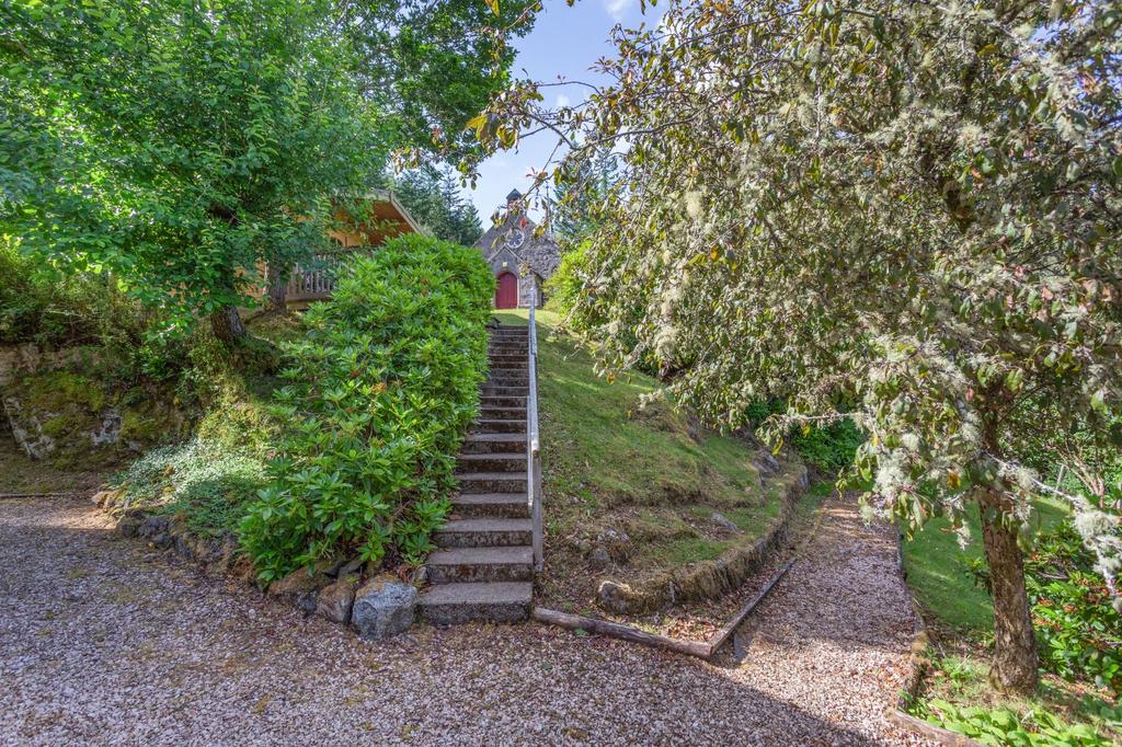 The Manse, Foyers