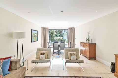 3 bedroom flat for sale, Cornwall Gardens, London