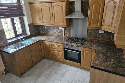 3 bedroom terraced house to rent, Derby Road, Bradford