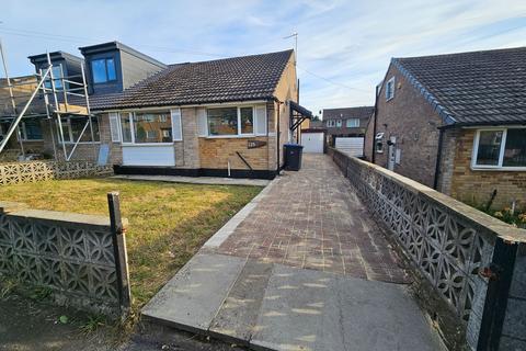 2 bedroom bungalow to rent, Ashbourne Way, Bradford