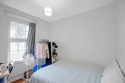 2 bedroom apartment for sale, Nickleby House, George Row, London