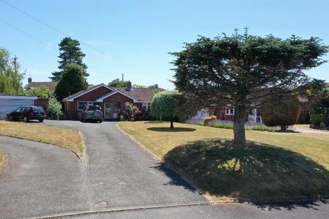 3 bedroom bungalow for sale, Orchard Close, Upton Upon Severn, Worcestershire, WR8 0QH